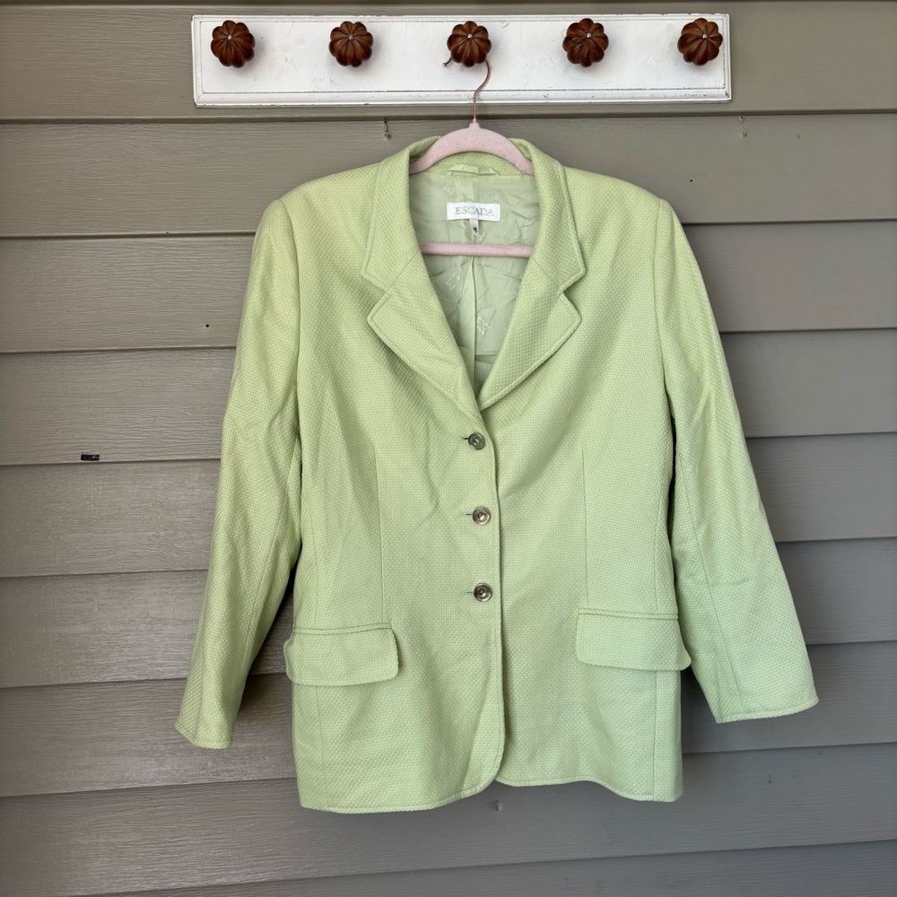 Escada Pastel Green cashmere textured Blazer